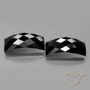 Gemas de Espinela Negro natural de 25.90 ct, Corte Baguette, Opaco