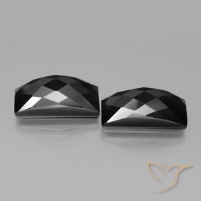 Gemas de Espinela Negro natural de 24.82 ct, Corte Baguette, Opaco