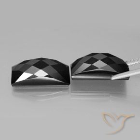 Gemas de Espinela Negro natural de 25.08 ct, Corte Baguette, Opaco