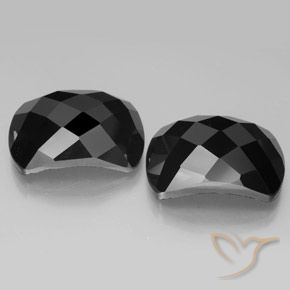 Gemas de Espinela Negro natural de 27.19 ct, Elegante, Opaco