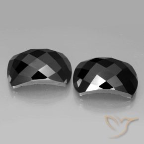 Gemas de Espinela Negro natural de 26.18 ct, Elegante, Opaco
