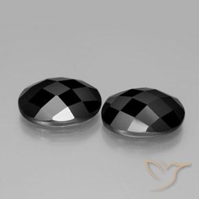 Gemas de Espinela Negro natural de 13.46 ct, Ovalada, Opaco