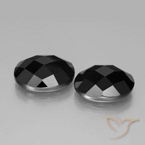 Gemas de Espinela Negro natural de 15.75 ct, Ovalada, Opaco
