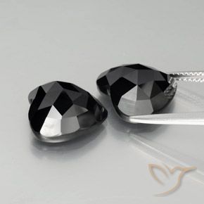 Gemas de Espinela Negro natural de 17.07 ct, Corazón, Opaco