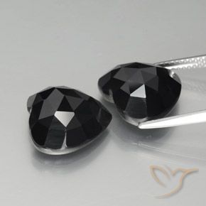 Gemas de Espinela Negro natural de 17.48 ct, Corazón, Opaco