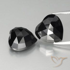 17.73ctw Natural Negro Espinela, Corazón, Opaco