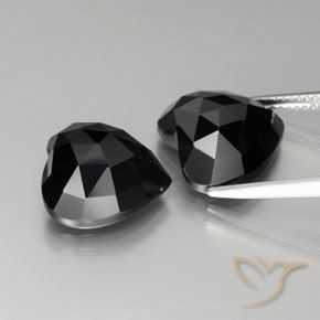 Gemas de Espinela Negro natural de 17.73 ct, Corazón, Opaco