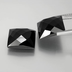 Gemas de Espinela Chorlo natural de 16.07 ct, Cuadrado, Opaco