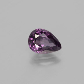 Espinela Púrpura oscuro natural de 1.35 ct, En forma de pera, VVS