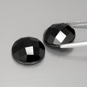 Gemas de Espinela Negro natural de 8.19 ct, Corte Redondo, Opaco
