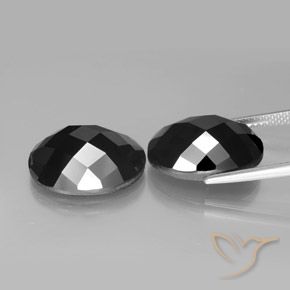 Gemas de Espinela Negro natural de 22.49 ct, Ovalada, Opaco