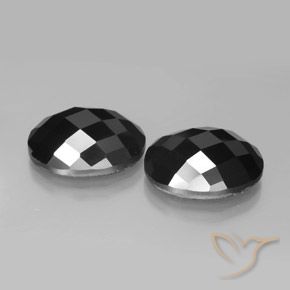 Gemas de Espinela Negro natural de 21.63 ct, Ovalada, Opaco