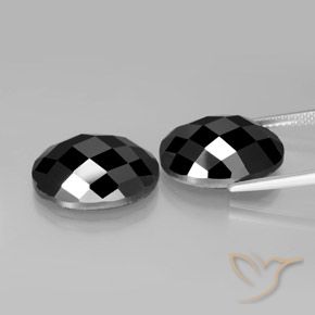 Gemas de Espinela Negro natural de 21.63 ct, Ovalada, Opaco
