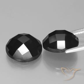 Gemas de Espinela Negro natural de 13.73 ct, Redondo, Opaco