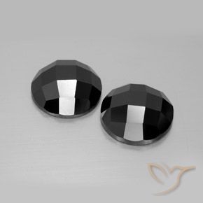 Gemas de Espinela Negro natural de 13.47 ct, Redondo, Opaco