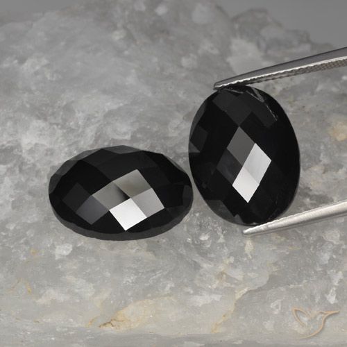 23.18ctw Natural Negro espinela, Ovalada, Opaco