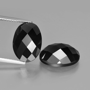Gemas de Espinela Negro natural de 14.37 ct, Corte Óvalo, Opaco
