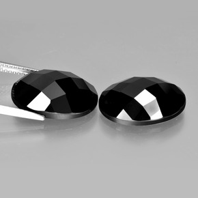 Gemas de Espinela Negro natural de 20.26 ct, Corte Óvalo, Opaco