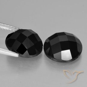 Gemas de Espinela Negro natural de 8.20 ct, Redondo, Opaco