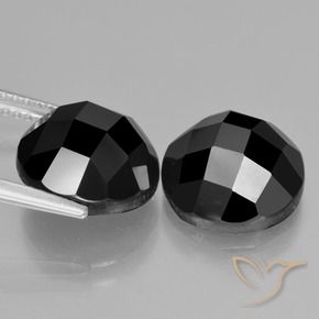 Gemas de Espinela Negro natural de 9.97 ct, Redondo, Opaco