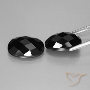 Gemas de Espinela Negro natural de 12.42 ct, Ovalada, Opaco