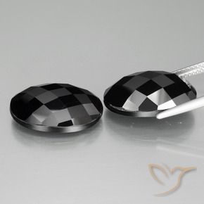 Gemas de Espinela Negro natural de 26.13 ct, Ovalada, Opaco