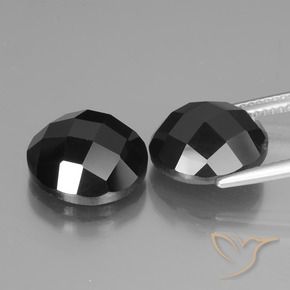 Gemas de Espinela Negro natural de 13.75 ct, Redondo, Opaco
