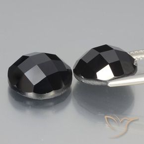 Gemas de Espinela Negro natural de 14.23 ct, Redondo, Opaco
