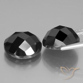 Gemas de Espinela Negro natural de 14.99 ct, Redondo, Opaco