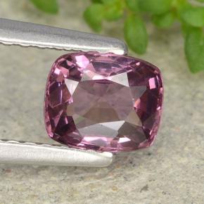 Espinela Púrpura medio natural de 0.83 ct, Corte Cojín, VVS
