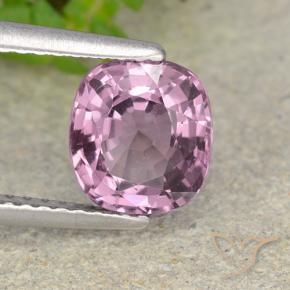Espinela Lavanda intenso natural de 1.65 ct, Forma Cojín, VVS-VS