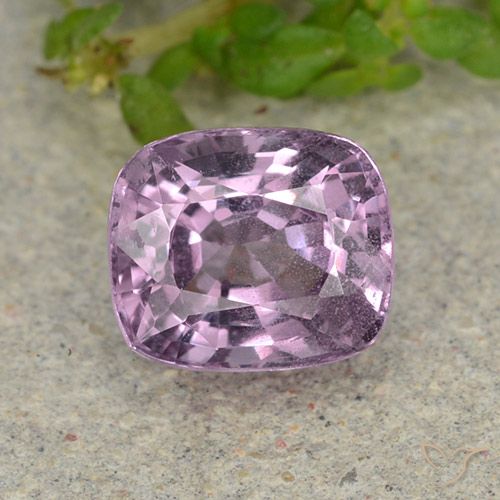 1.45ct Natural Violeta grisáceo claro espinela, Forma Cojín, VS