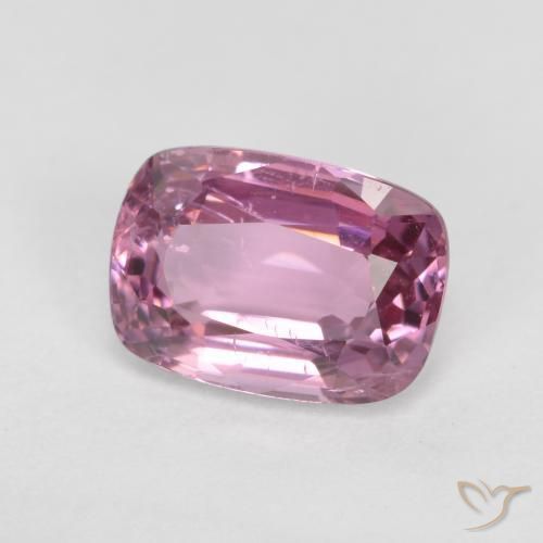 Espinela Púrpura rojizo claro natural de 1.16 ct, Forma Cojín, VVS-VS