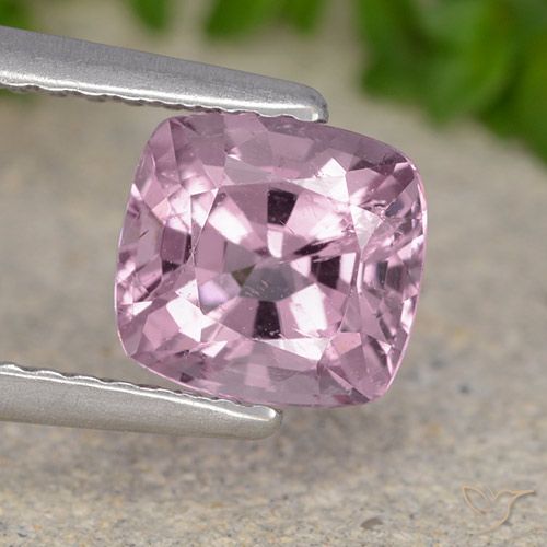1.42ct Natural Púrpura claro espinela, Forma Cojín, VS, Photo A