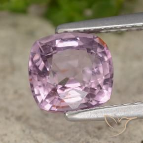 Espinela Púrpura claro natural de 1.56 ct, Forma Cojín, VVS-VS