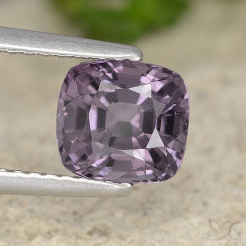 1.69ct Natural Púrpura oscuro Espinela, Forma Cojín, VVS-VS