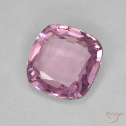 Espinela Púrpura medio natural de 1.23 ct, Forma Cojín, VS
