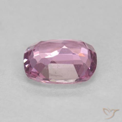 Espinela Púrpura medio natural de 1.23 ct, Forma Cojín, VS