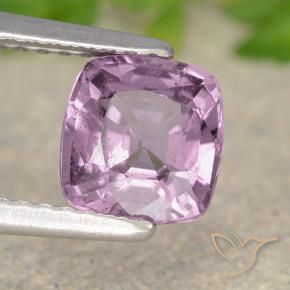 Espinela Púrpura medio natural de 1.32 ct, Forma Cojín, VS