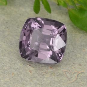 Espinela Gris púrpura medio natural de 1.39 ct, Forma Cojín, VS