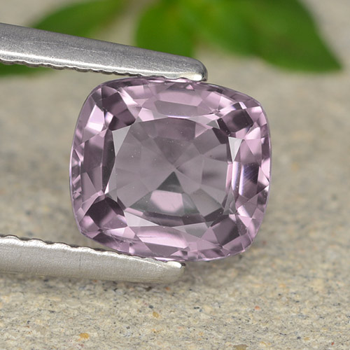Espinela Púrpura claro natural de 1.35 ct, Corte Cojín, VVS