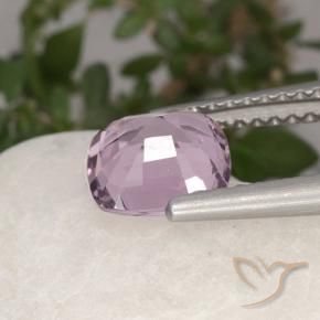 Espinela Púrpura rosáceo muy claro natural de 1.62 ct, Forma Cojín, VVS