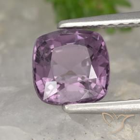 Espinela Púrpura medio natural de 1.43 ct, Forma Cojín, VS