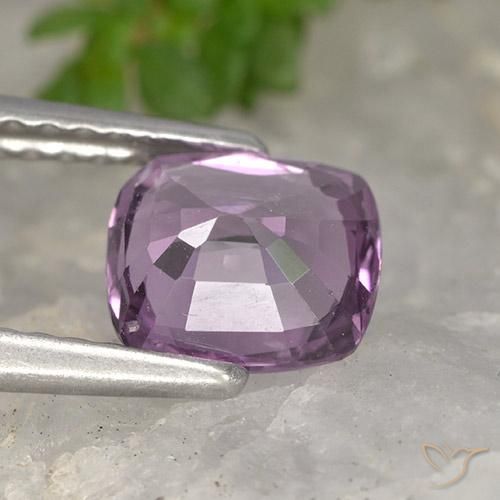 Espinela Púrpura claro natural de 1.25 ct, Forma Cojín, VVS-VS