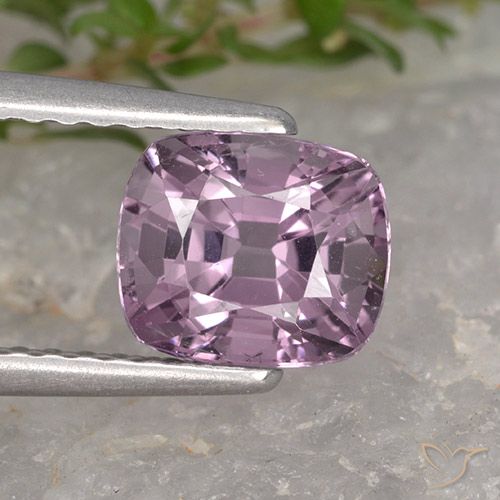 1.43ct Natural Rosado-púrpura uva claro Espinela, Forma Cojín, VVS