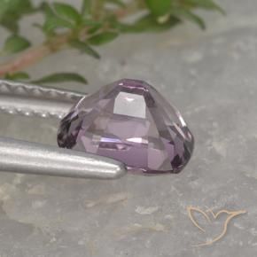 Espinela Rosado-púrpura uva claro natural de 1.43 ct, Forma Cojín, VVS