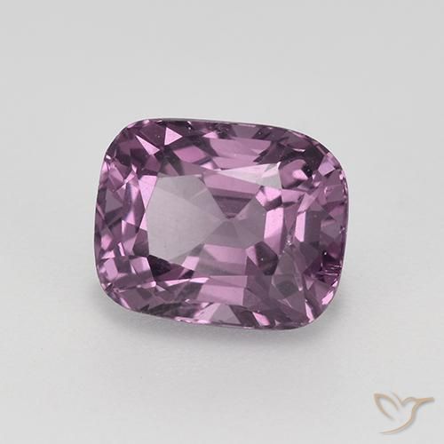 Espinela Púrpura uva natural de 1.41 ct, Forma Cojín, VVS-VS