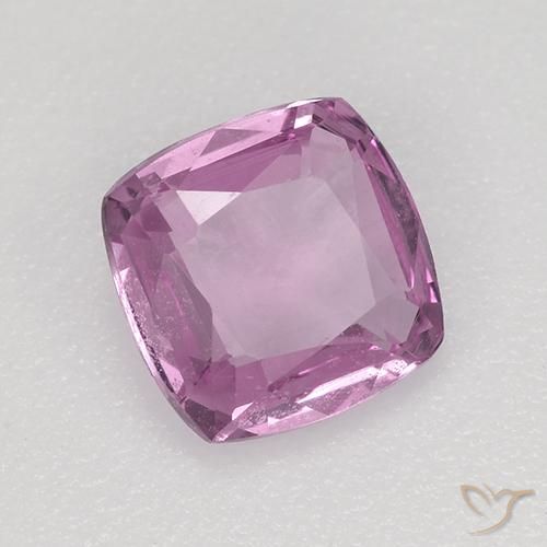 Espinela Mora de Boysen natural de 0.82 ct, Forma Cojín, VVS-VS