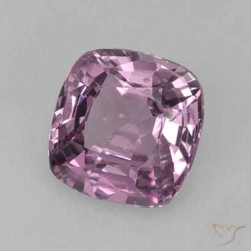 Espinela Púrpura oscuro medio natural de 1.16 ct, Forma Cojín, VS
