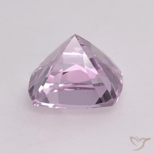 espinela Púrpura muy claro natural de 1.53 ct, Forma Cojín, VS